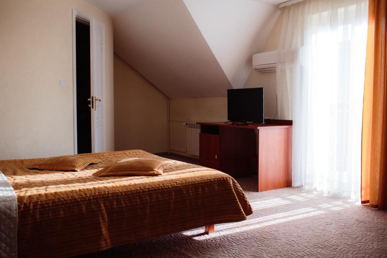 Euro Motel Lyuboml Exterior foto